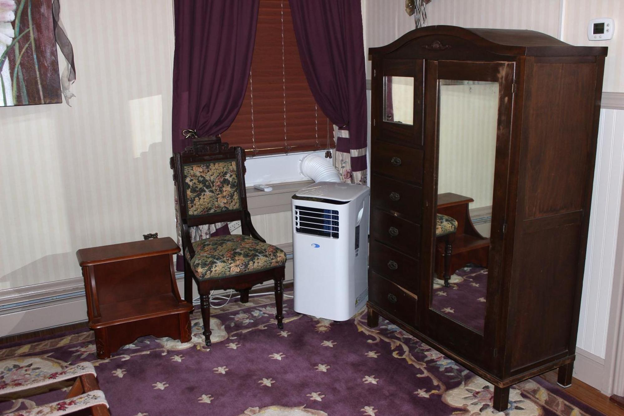 Carriage Stop Bed & Breakfast 팔미라 외부 사진