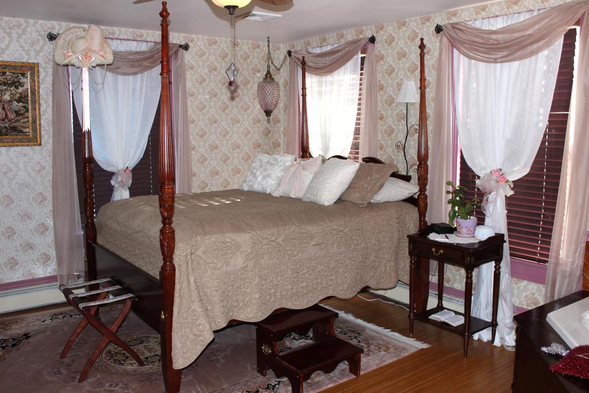Carriage Stop Bed & Breakfast 팔미라 외부 사진