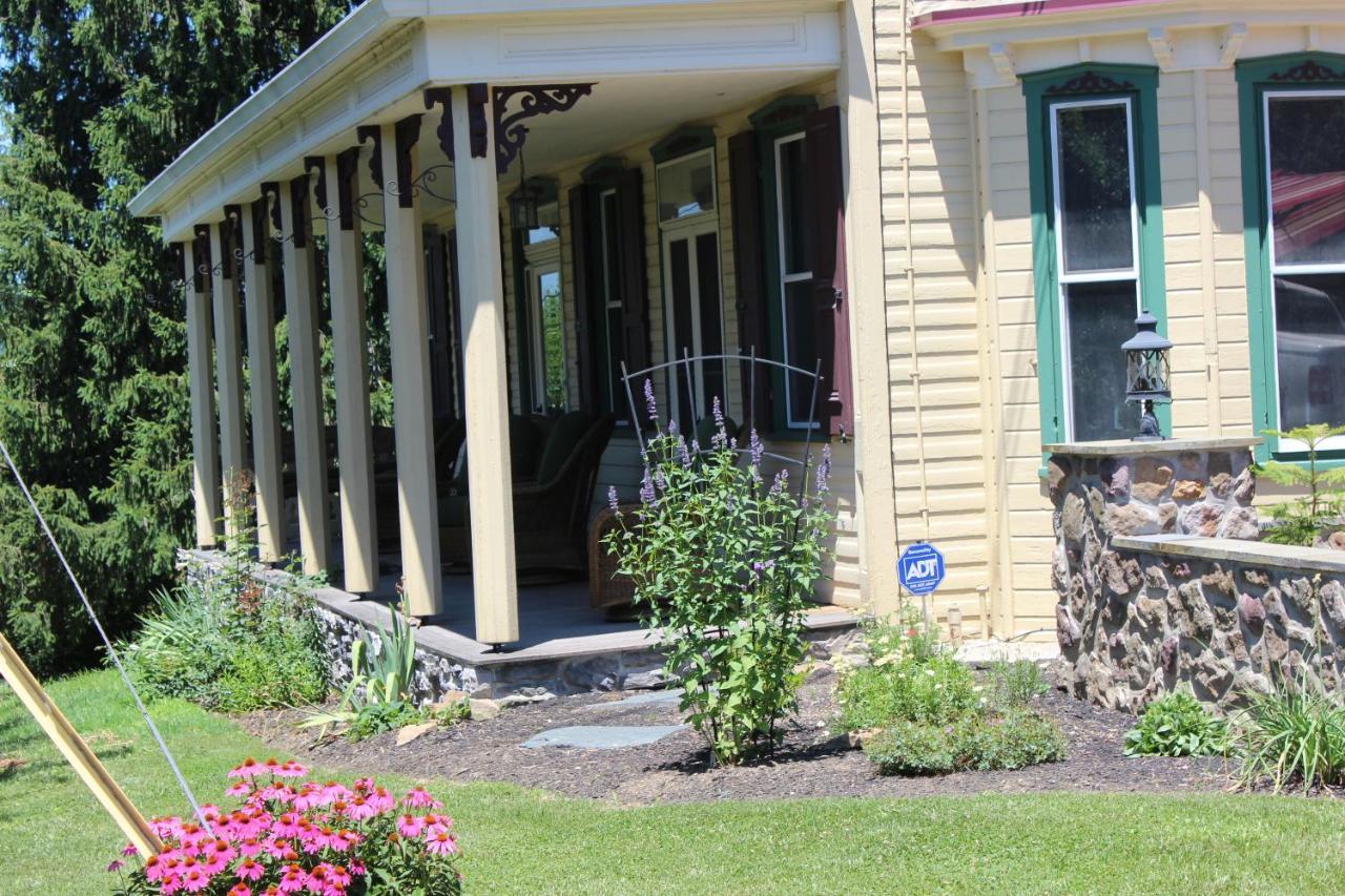 Carriage Stop Bed & Breakfast 팔미라 외부 사진